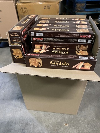 Ca. 125x Pakjes a 15 stuks Vedika Sandelhout wierook