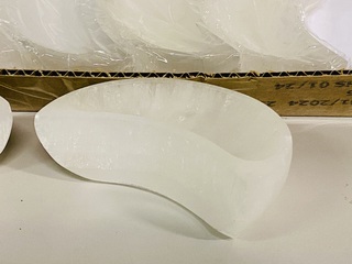 Ca. 14x Seleniet schalen 1/2e maan, wit