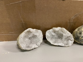 Partij bergkristal geodes