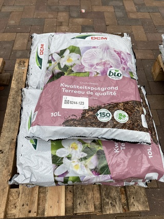 Ca. 11x Zakken Orchideeën potgrond