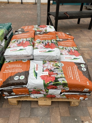 Ca. 21x Zakken terras en mediterrane planten potgrond