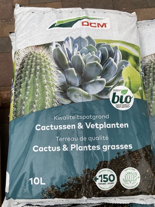 Ca. 29x Zakken cactus en vetplant potgrond