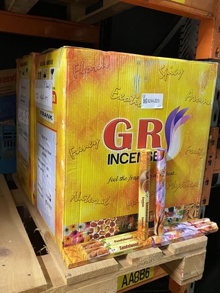 Ca. 500x Pakjes diverse soorten wierrook