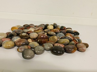 Ca. 100x Polychroomjaspis handsteen S, bruin/groen