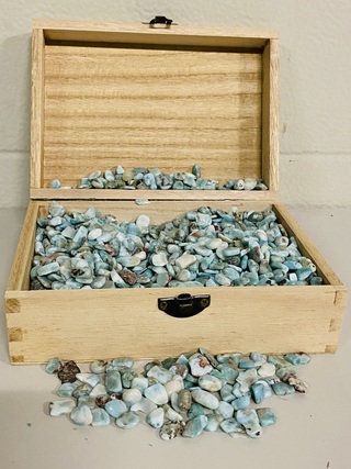 1000 Gram Larimar trommelsteen, blauw