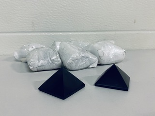 9x Shungiet piramides