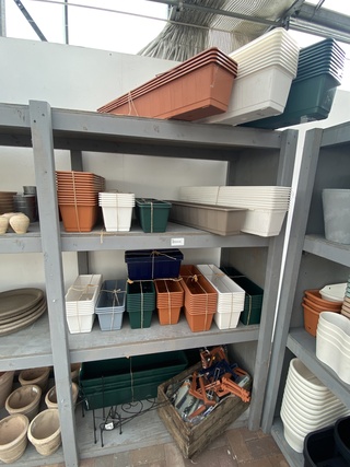 Partij diverse bloempotten