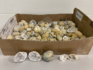 Partij bergkristal geodes