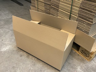 Ca. 240x Verzenddozen 58x29x24cm, bruin