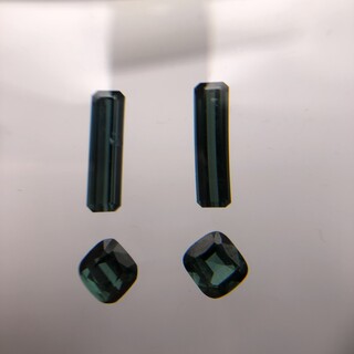 4x Indicoliet toermalijn, Blauwgroen of Groenblauw