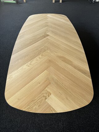 Visgraat eiken tafelblad 240x110 cm facetrand zwart