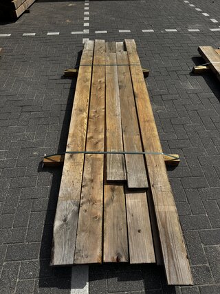 Ca. 10x Douglas balk fijn bezaagd , 3,4 x 15, 8x300/2x210