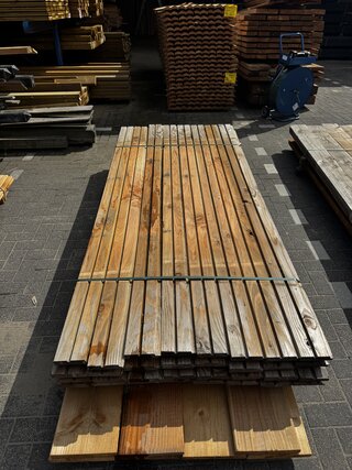 Ca. 32x Douglas rhombus profiel - enkelzijdig , 2,8 x 14 x 180 cm - we