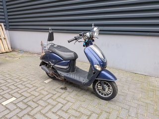 Restauratieproject snorscooter, bouwjaar 2015