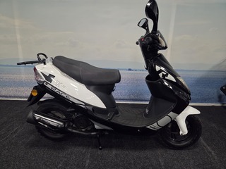 Snorscooter Wlie, ZN50QT-11G, bouwjaar 2019