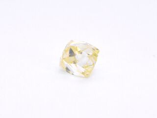 Diamant - 0.92 carat echte fancy colour diamant (gecertificeerd)