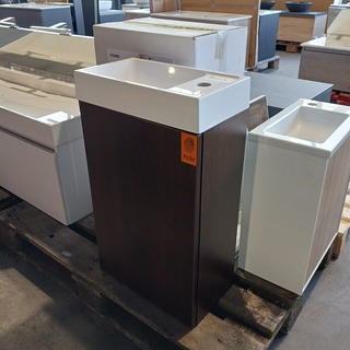 Fonteinmeubel, Young, Wengé