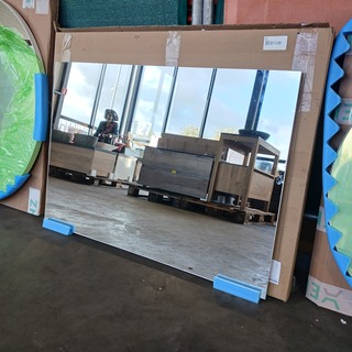 Badkamerspiegel, Xenz