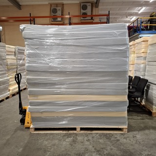 Ca. 68x Matras zonder hoes