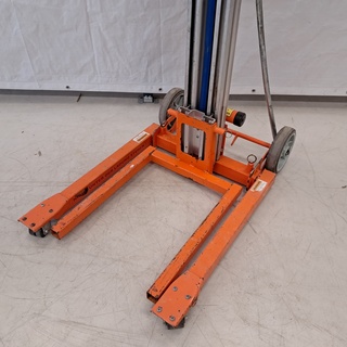 Materiaallift 3,40m ~, Sumner, 2210, 2019