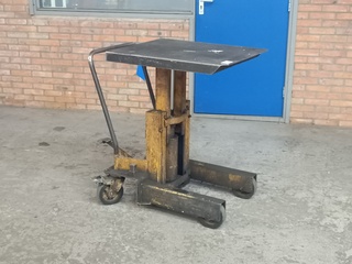 Hydraulische heftafel, Genkinger, draag gewicht 600 kg, 1981
