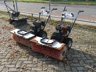 2x Veegmachine rolbezem, Lumag, KM-800, 2013