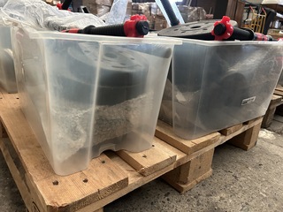 3x Halterset met diverse halterschijven