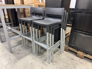 3x Statafel met 6x barkruk