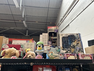 9x A-merk speelgoed w.o. Casdon Dyson, YCOO