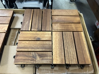 Ca. 33x Tuintegel acacia hout