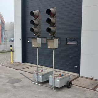 2x  Verkeerslicht Fabema