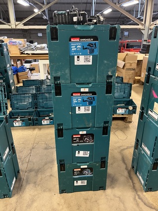 4x Bouwgereedschap, 1x 18V accu, 1x lader, M-boxen Makita, 2x DHS630ZJ