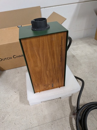 2x EV Laad wandunit Dutch Charging Company