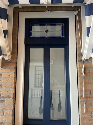 ( Locatie Zwolle ) 3 Deurkozijn met bovenlicht glas in lood + brievenb