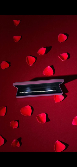 Tennisarmband aus 585 Weißgold mit 11.31 ct. natürlichen Diamanten, 16