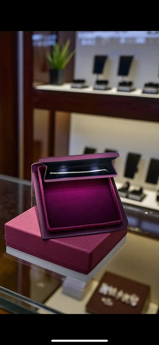 Tennisarmband aus 585 Weißgold mit 11.31 ct. natürlichen Diamanten, 16