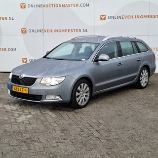 Personenauto, SKODA, Superb Combi 3.6, GRIJS, 2010