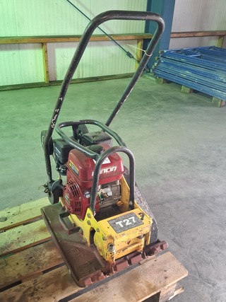 Benzine trilplaat Bomag, BP18/45-2