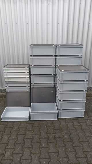 Ca. 30x Bakken met deksel, Engels, Grijs / Chroom