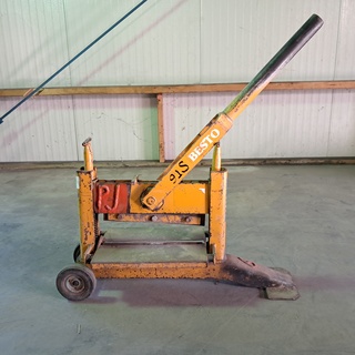 Steenknipper, Besto, B330