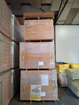 Partij  Houtvezel isolatie, op 6x pallet Schneider, o.a. Multitherm 11