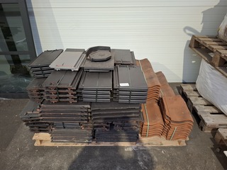 Diverse dakpannen op pallet