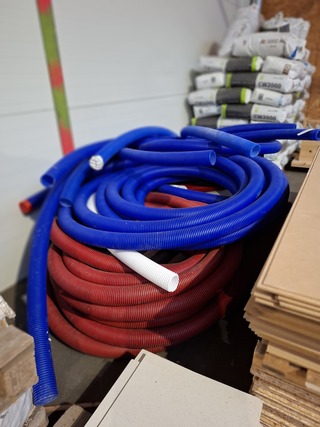 Partij pvc flexibel buismateriaal