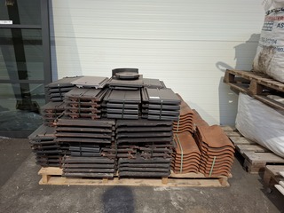 Diverse dakpannen op pallet