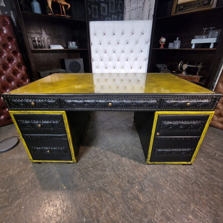 Bureau Chesterfield, Dunnings, zwart, geel