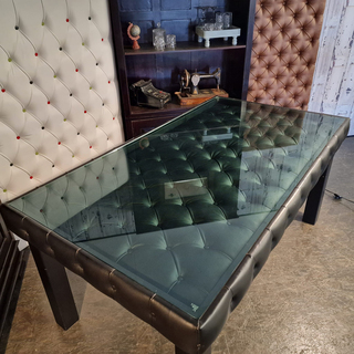 Eetkamertafel Chesterfield, Caleb, zwart