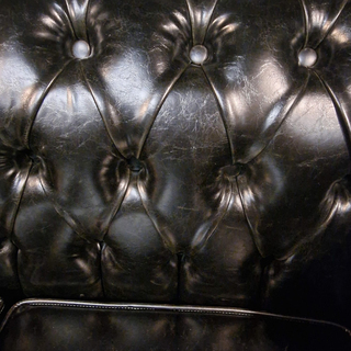 2-Zits Bank Chesterfield, NAL, zwart