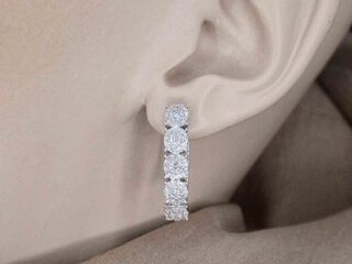 Witgouden oorbellen met diamanten