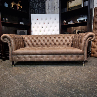 3-Zits Bank Chesterfield, Medburn, bruin