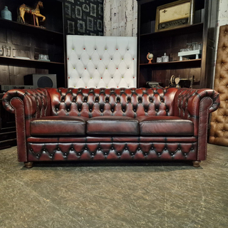 3-Zits Bank Chesterfield, Brighton, rood